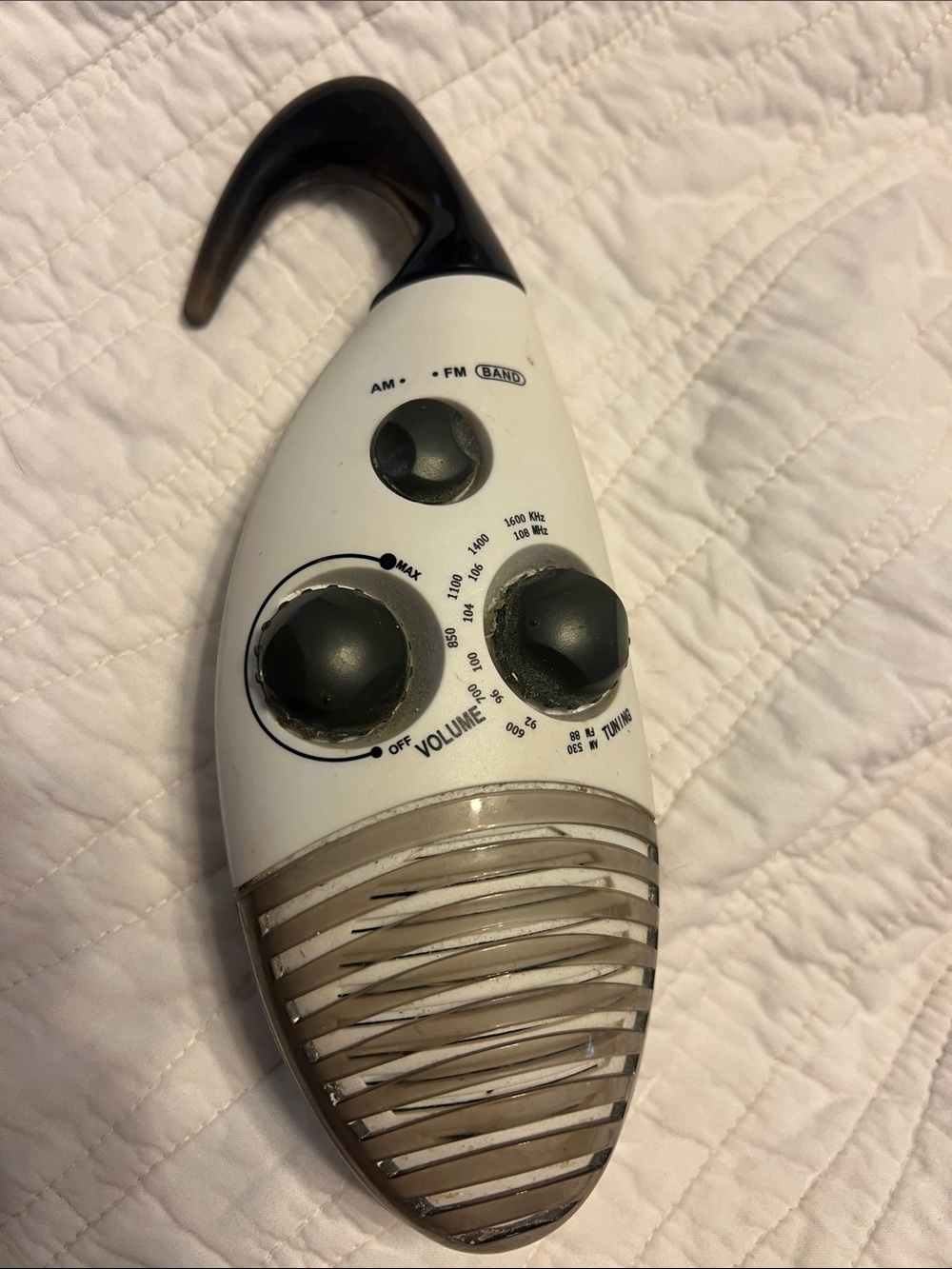 Shower AM/FM Radio with Hook